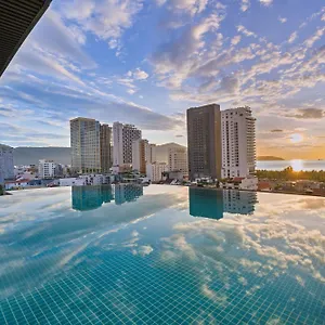 **** Hotel Del Luna Vietnam