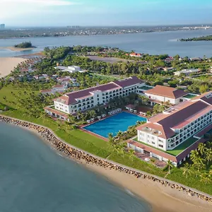 ***** Resort Renaissance & Vietnam