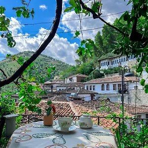  Pensión Nika's Albania